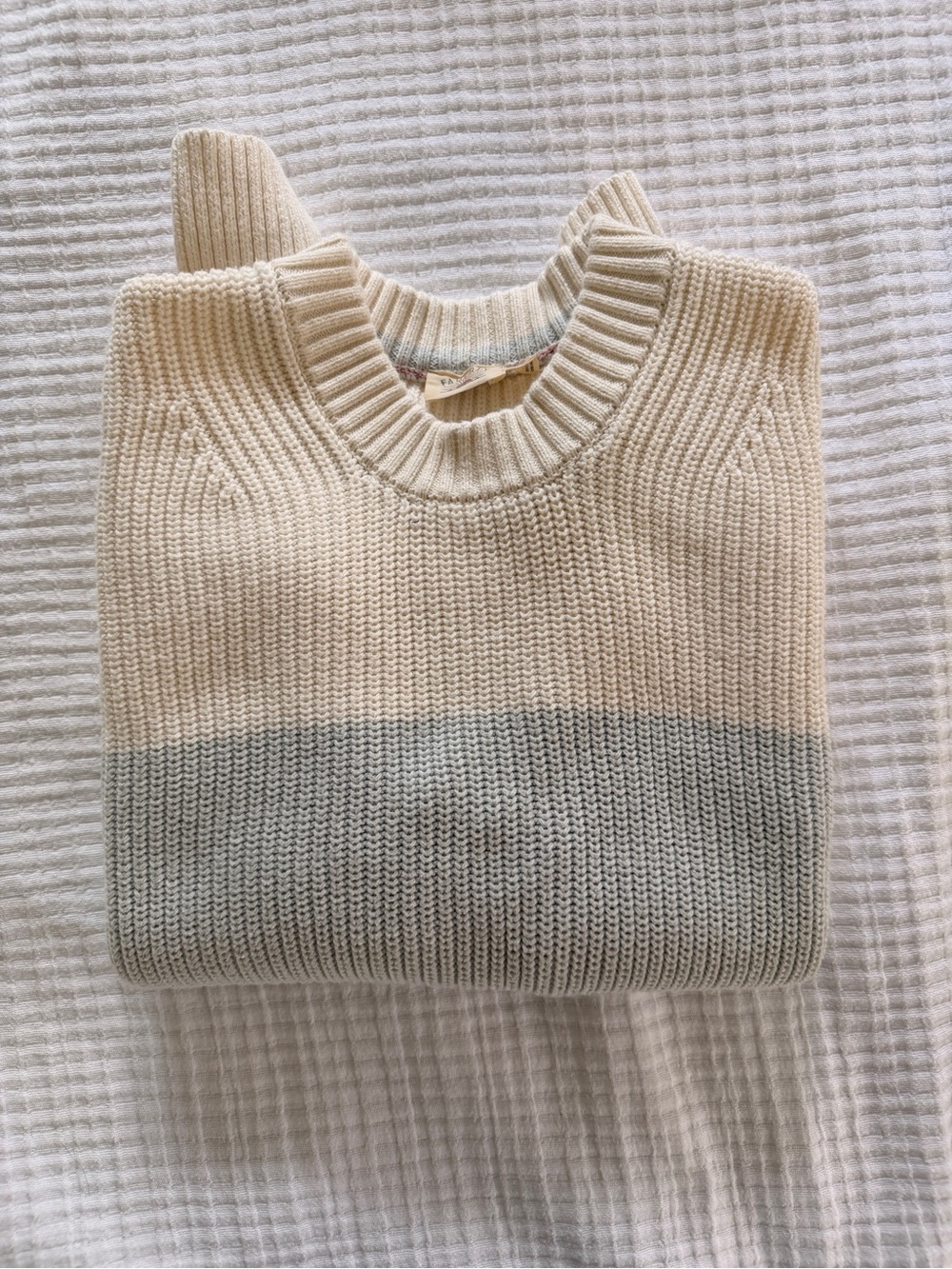 Faherty Sunwashed Fisherman’s Sweater - Cream and Light Blue Colorblock - Picture 2 of 5